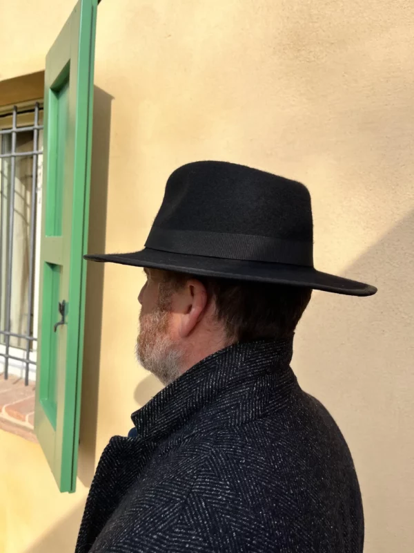efelidi-fedora-uomo