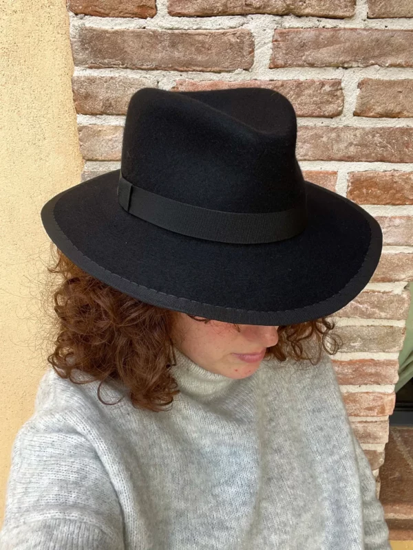 efelidi-fedora-uomo